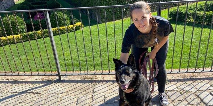 Anna Ortonoves: “Devolver un animal que hemos adoptado tiene un impacto emocional muy grave en él; adoptar no puede ser una decisión impulsiva”