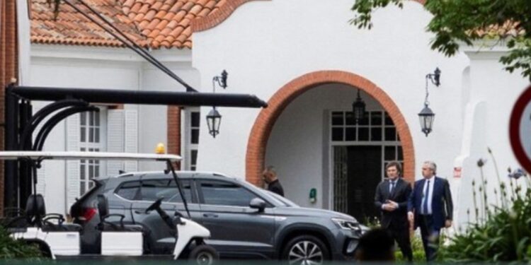 El escándalo que hizo remover al personal civil de la quinta de Olivos también alteró al entorno de los Milei