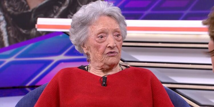 Pepita Bernat, 107 años: «Me casé por prejuicios y terquedad, y hoy lo digo sin rodeos: me equivoqué. Es de lo poco que me arrepiento en la vida»