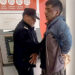 Video: el momento en el que los clientes del banco de Lomas del Mirador redujeron a un ladrón que estaba armado