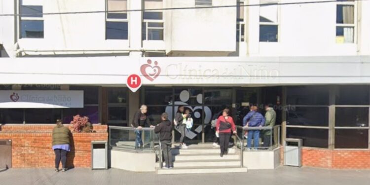 Gracias a un celular oculto detienen a una madre que le daba un poderoso sedante a su pequeño hijo internado