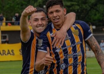 Con un gol agónico, Dock Sud ganó en Jáuregui y se ilusiona con entrar al Reducido