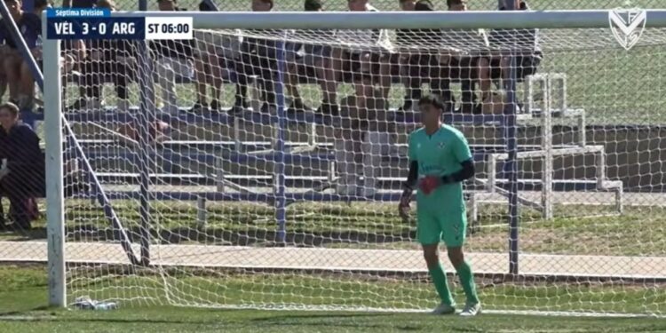 Video: el gol de arco a arco que hizo un pibe de Vélez en la Séptima
