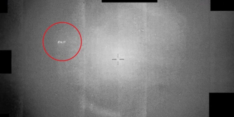 El Pentágono publicó nuevos y misteriosos videos sobre ovnis