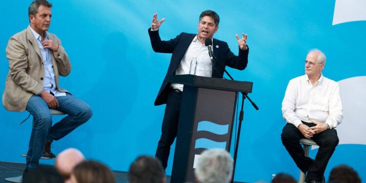 PAS, interna partidaria o voto por celular: las alternativas que evalúa el peronismo por si el Gobierno baja las PASO