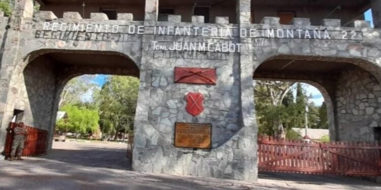 Investigan la muerte de un soldado voluntario de 19 años en un regimiento del Ejército en San Juan