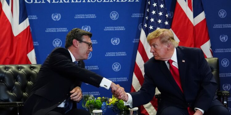 El primer ministro de Gran Bretaña se reunió con Trump y hablaron de las islas Malvinas: «Establecimos una buena conexión»