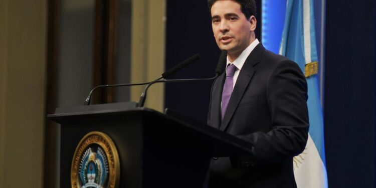 Adrián Ravier esquiva «la causa Malvinas pampeana», critica a Ziliotto y deja una advertencia para armar el frente opositor contra el peronismo