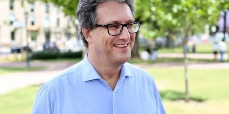 El nuevo secretario de Discapacidad sufrió un accidente con su moto y permanece internado con varias fracturas