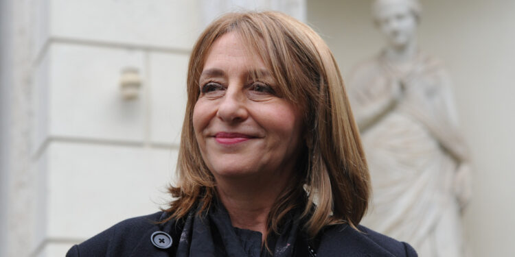 Comienza el juicio oral a la ex procuradora Gils Carbó por la compra de un edificio
