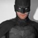 Se disfrazó de Batman para una fiesta y terminó recuperando un bolso robado en la calle tras escalar un muro