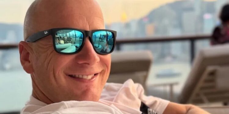 Un empresario de 42 años, dueño de un aeropuerto, muere en un accidente aéreo diez minutos después de despegar en los Alpes Suizos