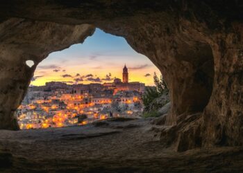 Las casas en la roca ahora son mansiones exclusivas: “Así es vivir en una cueva es un lujo”