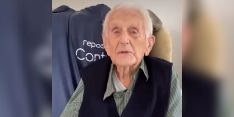 Ron Letheren, de 103 años, reveló el hábito que lo mantiene bien físicamente: «Exige disciplina personal; es algo doloroso, pero se puede lograr si uno está decidido»