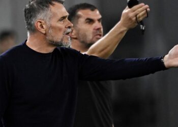 Cero tolerancia: perdió en la primera fecha de la Liga de Naciones y renunció