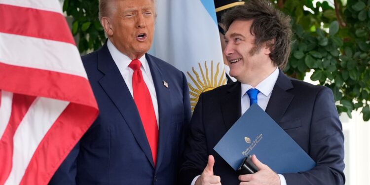 Bajo presión porque no tiene los votos, el Gobierno busca una salida para aprobar el acuerdo comercial con EE.UU.