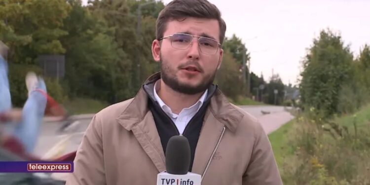 «¡Ay Dios mío! ¡Filmá la patente!»: un periodista informaba en vivo sobre un trágico accidente de auto y ocurrió otro choque a sus espaldas