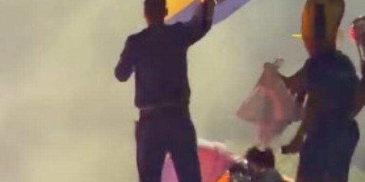 La gran fiesta de Central con Di María arriba del micro