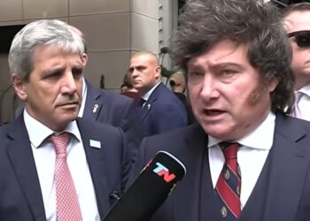«Nos salen los dólares de las orejas»: la definición económica de Milei en Nueva York y su explicación sobre la corbata que usó en la ONU