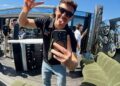 Bernat Escolano, mecánico de desguace: “Si arrancas un auto de segunda mano y saca humo blanco o azul por el tubo de escape, es mala señal y puede que te hayan estafado con los kilómetros”