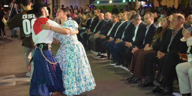 EN SU MES ANIVERSARIO: Goya presentará un documental sobre su historia realizado por Felipe Pigna
