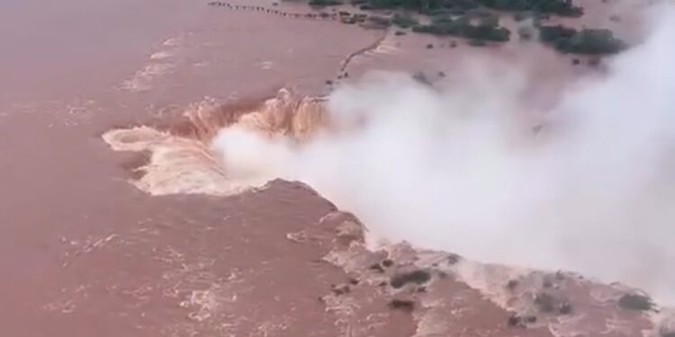 ATENCIÓN VIAJEROS: Crecida del río: cierran los circuitos del Parque Nacional Iguazú
