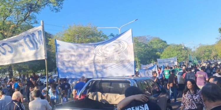 FINANCIAMIENTO UNIVERSITARIO: Inició la quinta Marcha Federal Universitaria en Corrientes y Chaco