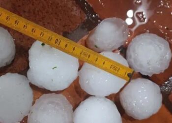 FENÓMENO CLIMÁTICO: Fuerte temporal en Paraguay: cayó granizo de gran tamaño y provocó destrozos