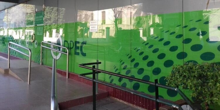 SERVICIO EN CORRIENTES: DPEC informó que no atenderá al público este lunes 12 por el feriado