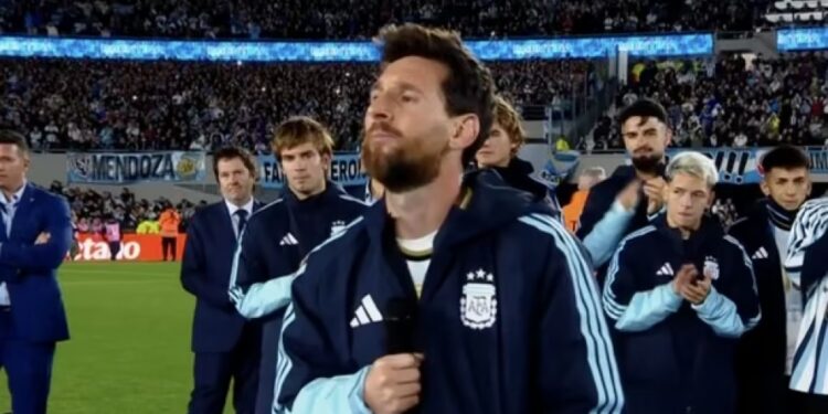 LA EMOCIÓN DE LIONEL MESSI EN SU DESPEDIDA : «Fue un orgullo muy grande defender esta camiseta por más de 20 años»