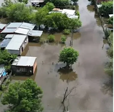 INUNDACIONES – CORRIENTES YA TIENE 400 EVACUADOS EN LA PROVINCIA Y CENTENARES DE AFECTADOS