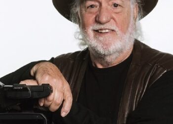 Eugenio, 73 años y 10 millones de seguidores: «En 50 años hemos pasado de la Edad Media a un futuro incierto recuperando oficios antiguos»