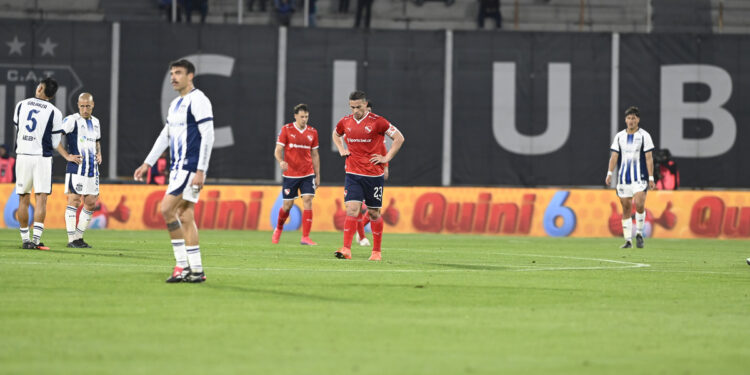 La Liga Profesional publicó el audio del VAR del gol anulado a Independiente: el diálogo con Zunino