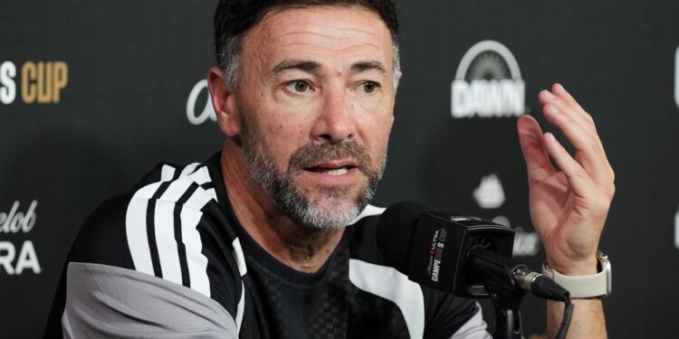 El Kily González explicó por qué pudo viajar a la despedida de Messi pese a los entrenamientos con el Inter Miami