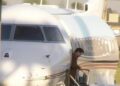 CON SU FAMILIA: Messi aterrizó en Argentina para jugar su partido despedida