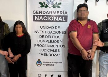 Detuvieron en Aeroparque a una pareja de bolivianos con 199 cápsulas de cocaína: integraban una red que traficaba droga a la Patagonia