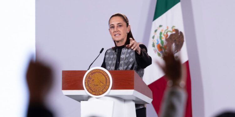 Sheinbaum desconoce que FGR investigue al presidente del Cruz Azul y niega apoyo de Loretta Ortiz a Víctor Velázquez