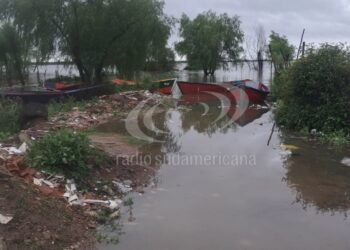 EN LA CIUDAD DE CORRIENTES: Capital: el Paraná crece y el agua avanza sobre zonas ribereñas