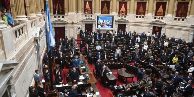 Presentan un proyecto para que se cante la Marcha de las Malvinas en todas las sesiones de la Cámara de Diputados