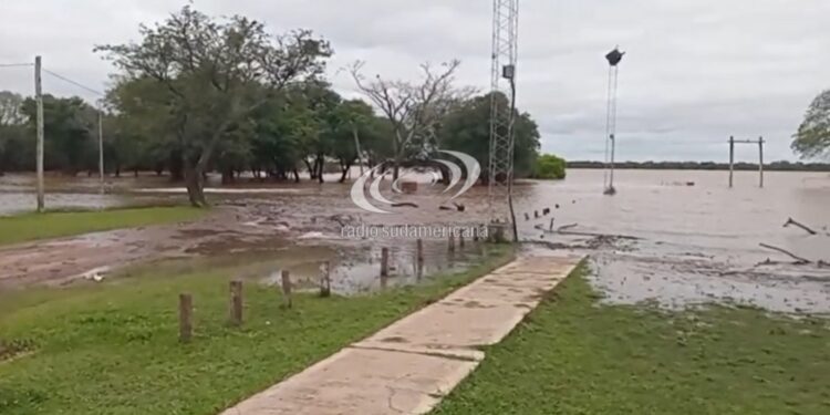 CORRIENTES : Así avanza la crecida del río Uruguay tras superar la marca de alerta en La Cruz