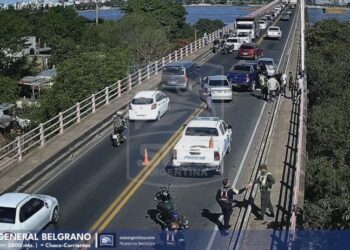 SINIESTRO VIAL: Choque en cadena generó severas demoras en el Puente Belgrano