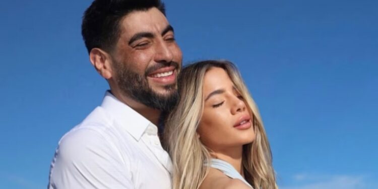 ESPECTÁCULOS: Facundo Moyano y Candela Arizaga confirmaron su reconciliación: la producción de fotos