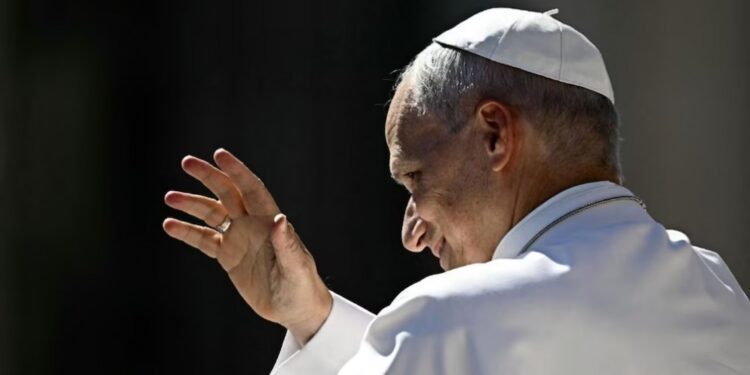ROMA, ITALIA: El papa León fue operado con éxito para extirpar un nódulo pulmonar