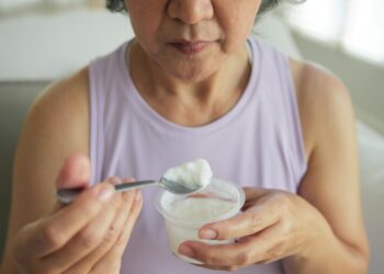 Sandra Moñino, nutricionista, presentó la receta rápida sin gluten: «La merienda perfecta no es un bocadillo, sino este pan hecho con almendras y yogur griego»