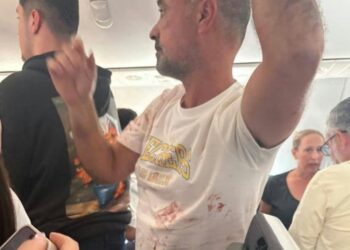 DENUCIAN ATAQUE TERRORISTA: Flydubai suspendió todos sus vuelos desde y hacia Israel tras el atentado