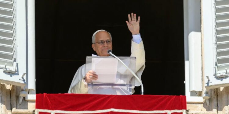EN DIÁLOGO CON EL ARZOBISPO DE SAN JUAN: «Nos vemos en Argentina»: el papa confirmó su intención de visitar el país
