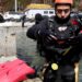 Su esposa fue arrastrada por un tsunami y él lleva años buceando para sentirla cerca: «Es como ir a reunirme con ella»