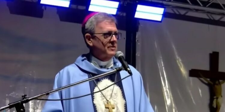 ARZOBISPO DE BUENOS AIRES: García Cuerva: «Nuestra Patria tiene muchos abrazos pendientes»