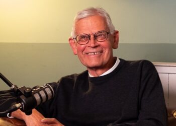 Alfred Sonnenfeld, médico y teólogo, 75 años: “Cuando aceptamos lo que nos pasa en positivo, el cerebro trabaja más, pero produce serenidad”