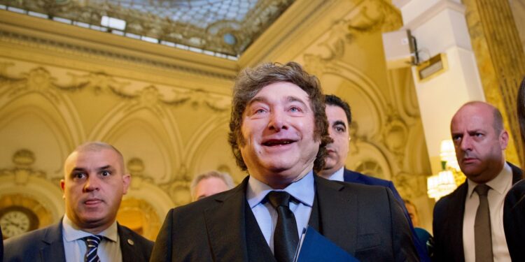 Milei se metió en la campaña española y Pedro Sánchez aprovechó para beneficiarse